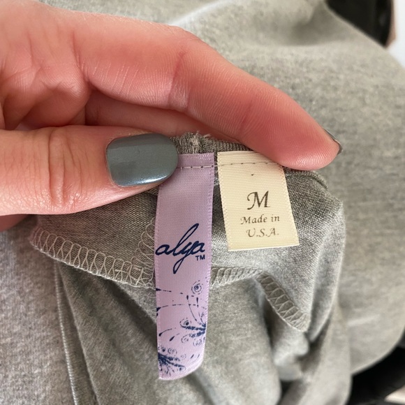 Criss Cross Top - Picture 3 of 3